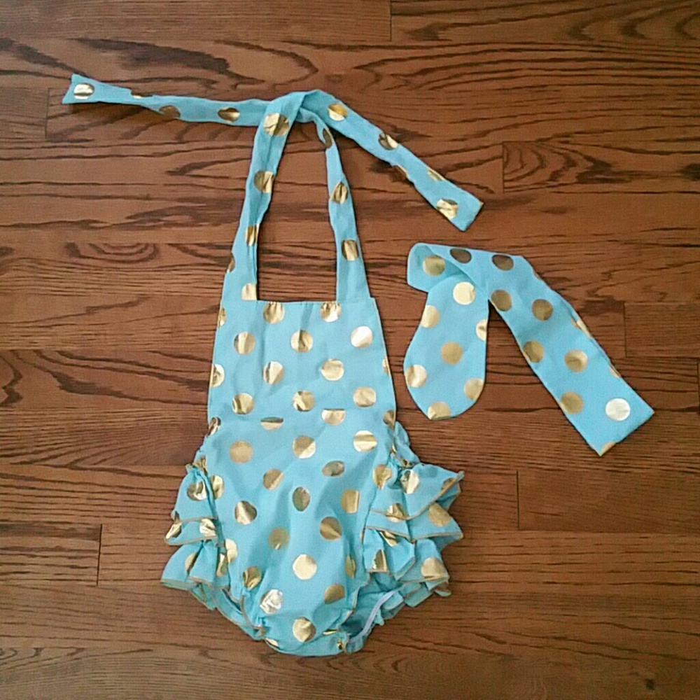 Mint with Gold Dots Romper, Size 6-12m